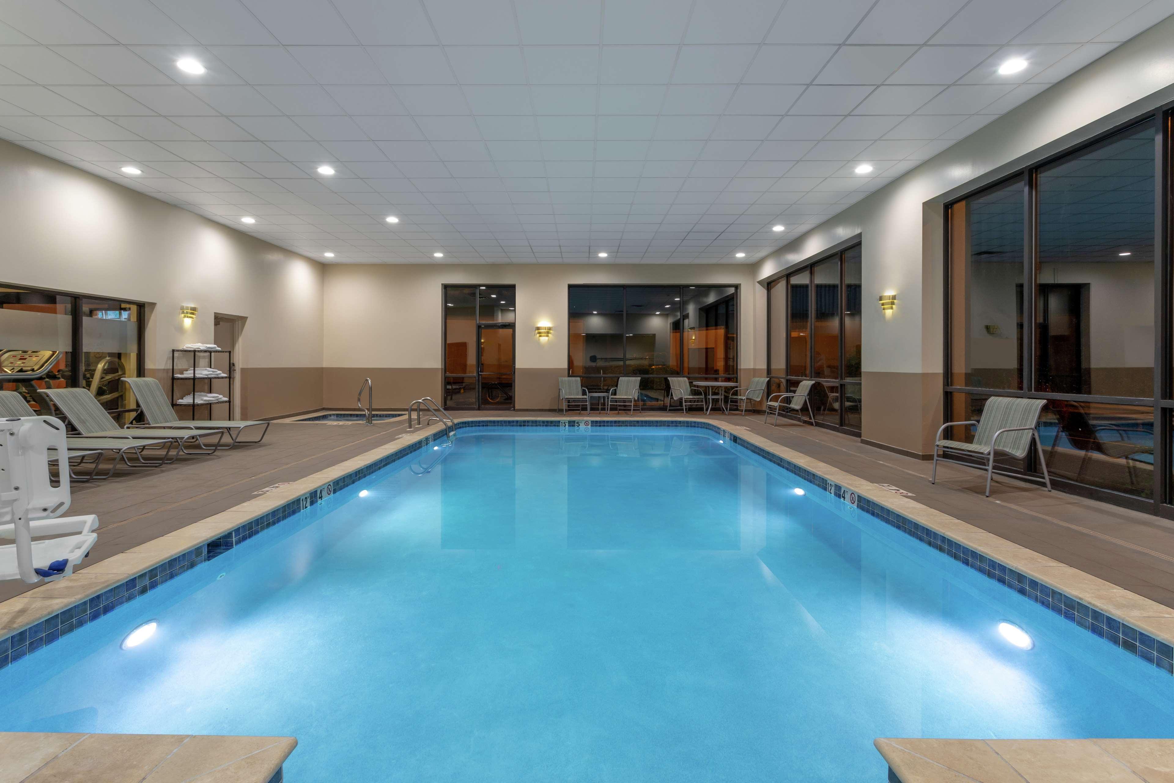 Hampton Inn Bedford Dış mekan fotoğraf